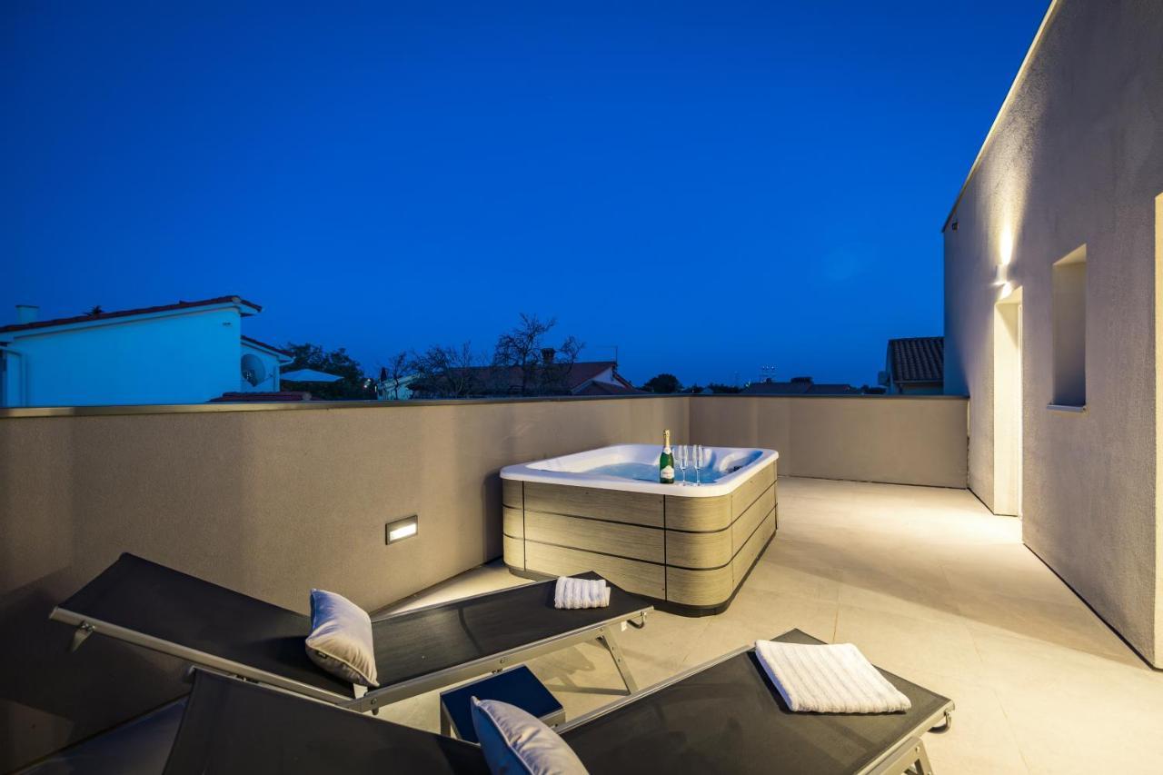 Villa Aida - 4 Bedroom Luxury Villa With Large Private Pool 4K Projector And Jacuzzi Pula Zewnętrze zdjęcie