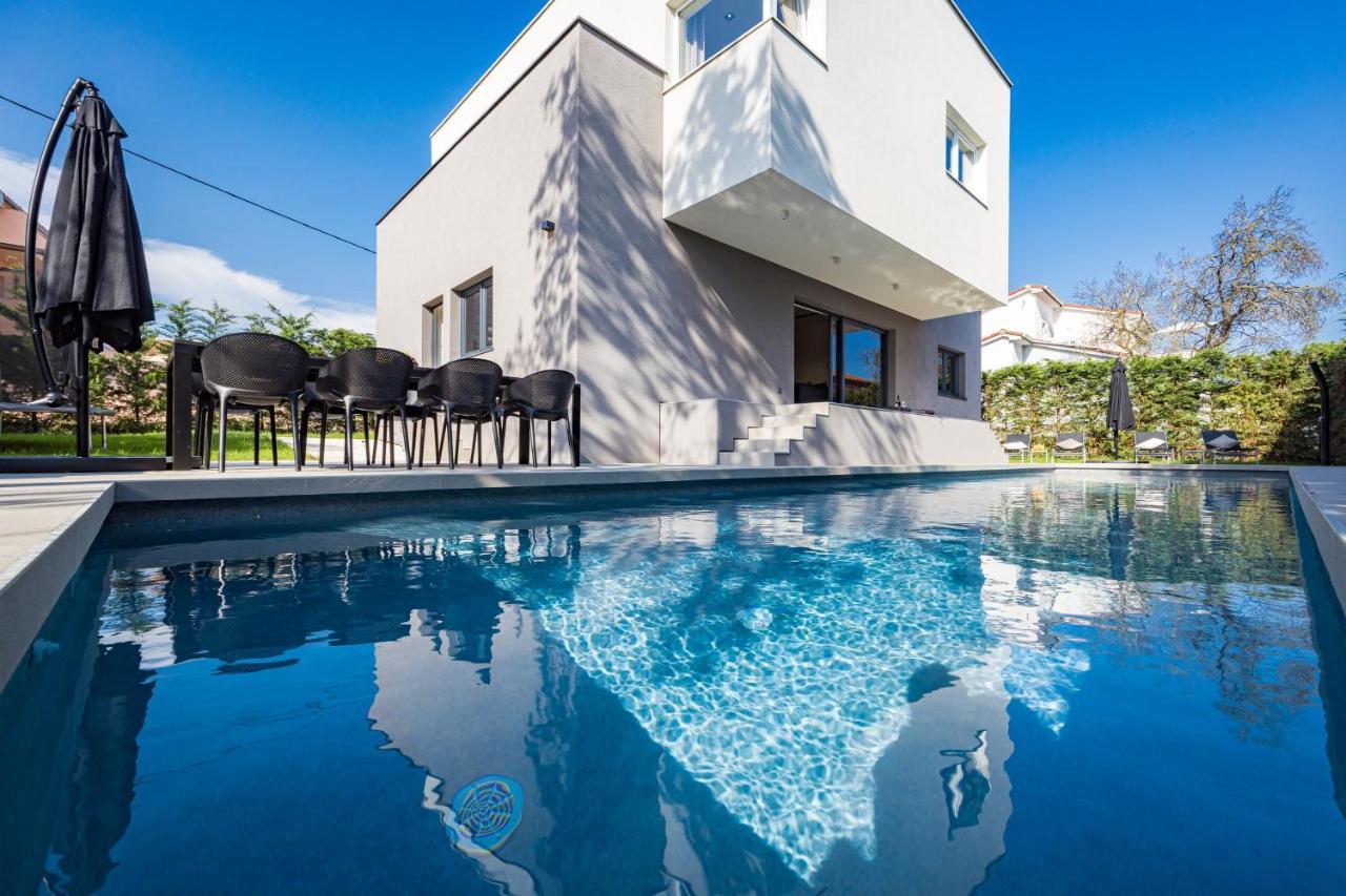 Villa Aida - 4 Bedroom Luxury Villa With Large Private Pool 4K Projector And Jacuzzi Pula Zewnętrze zdjęcie